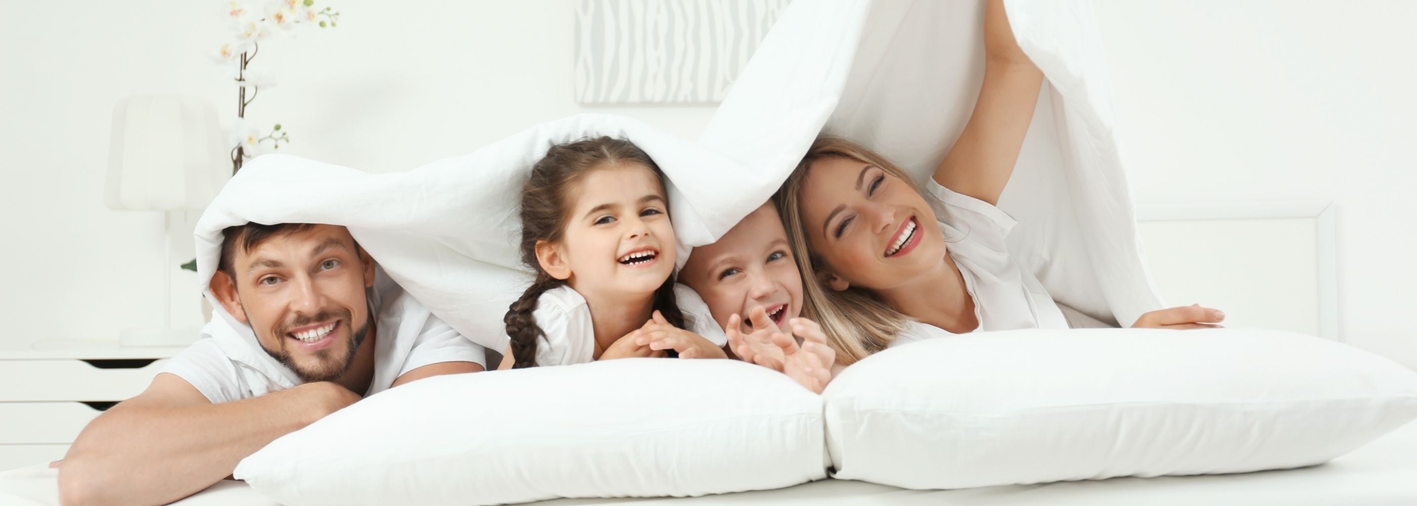 MindLax family happiness banner